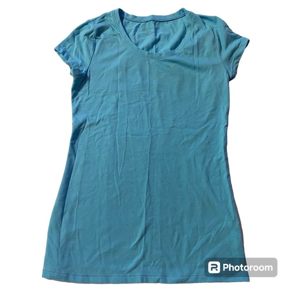 3/$9 Tee Women’s Y2K Small Turquoise Blue T-shirt Cap Sleeve Scoop Neck